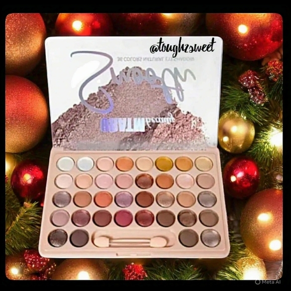 🆕️36 COLOR PROFESSIONAL EYESHADOW PALETTE WITH CREAMY MATTE & GLITTER SHADES - Picture 1 of 17